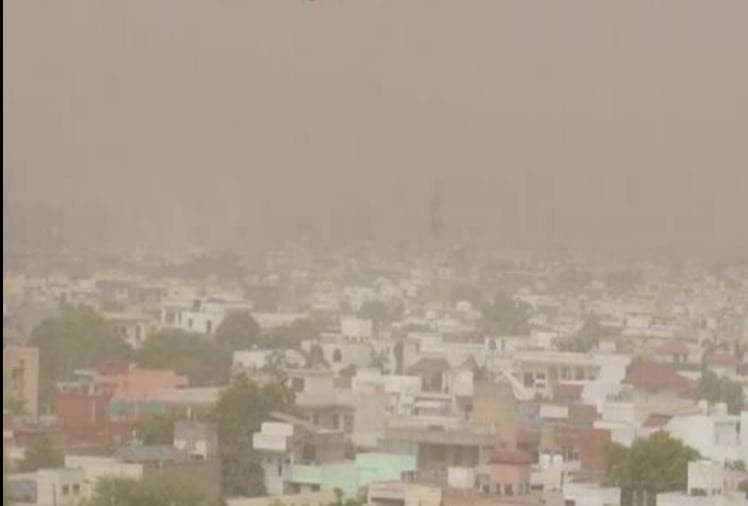 मौसम स्थिर, हावामा रहेका धुवाँका कणहरुले आँखा र स्वास प्रस्वासमा समस्या हुन सक्ने