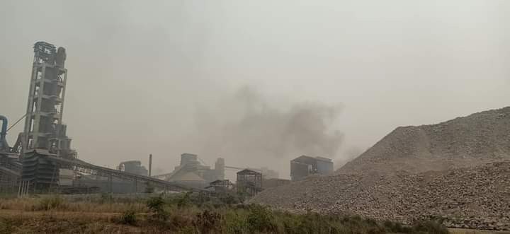 धुलो र धुँवाले छोपियो ज्यामिरे-अस्नैया सडक क्षेत्र, ठुला उद्योगसामु निरीह स्थानीय सरकार
