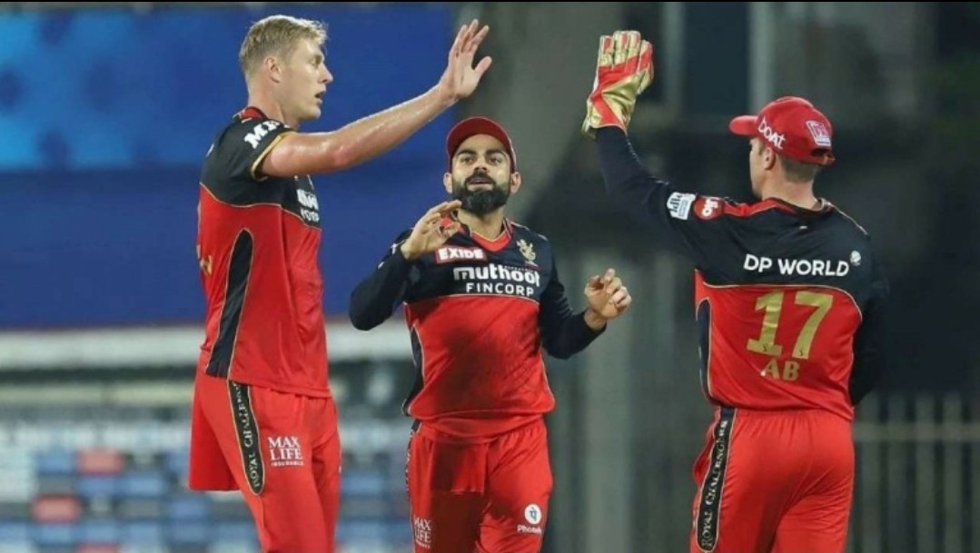 आईपीएलको उद्घाटन खेलमा मुम्बईलाई हराउँदै बेंगलोरको पहिलो जित