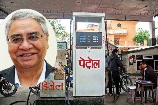 पेट्रोलको मूल्य प्रतिलिटर ११ र डिजेलको मूल्य ५ रुपैयाँले घट्यो