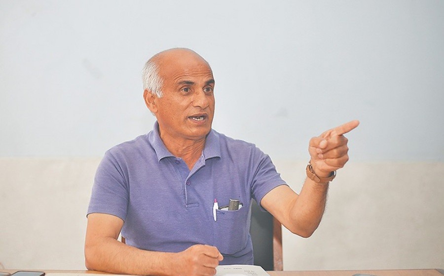 डा. गोविन्द केसीसँग वार्ताका लागि शिक्षासचिव धनगढीमा