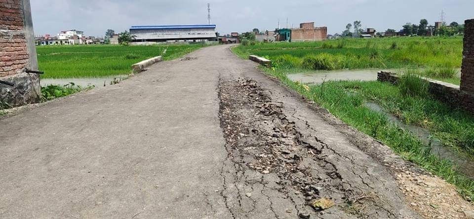 १७ लाखमा निर्माण गरेको सडक पाँच महिनामै भत्कियो 