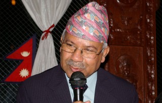 युवालाई नेपालको सुझाव 'घमण्डको बाटोमा नहिँड्नुहोस केपी ओली जस्तो बार्दलिमा पुगिन्छ'