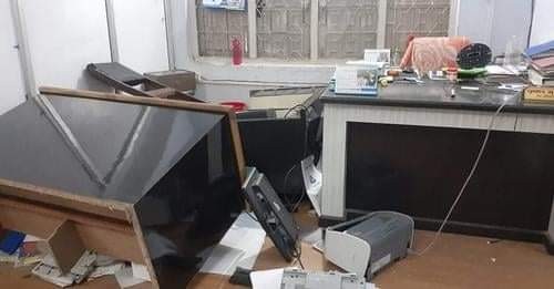 संयुक्त बिद्यार्थी सङ्गठनद्वारा लुम्बिनी बाणिज्य क्याम्पस तोडफोड 