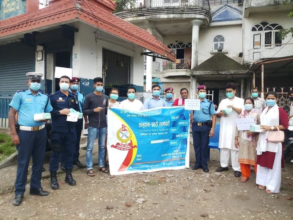 विरगंजमा तपाईको माक्स खोई अभियान अन्तर्गत ५ सय माक्स वितरण गरियो 