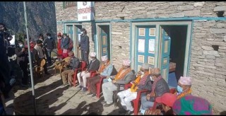 गाउँमा बैंक नहुँदा बृद्ध भत्ताका लागि जेष्ठ नागरिक ३ दिन पैदल हिड्न बाध्य