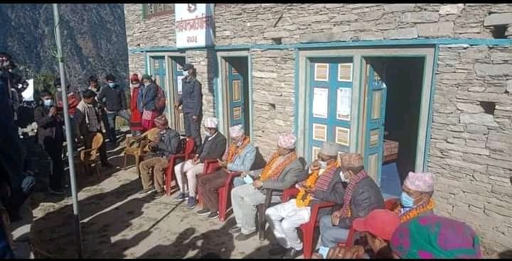 गाउँमा बैंक नहुँदा बृद्ध भत्ताका लागि जेष्ठ नागरिक ३ दिन पैदल हिड्न बाध्य