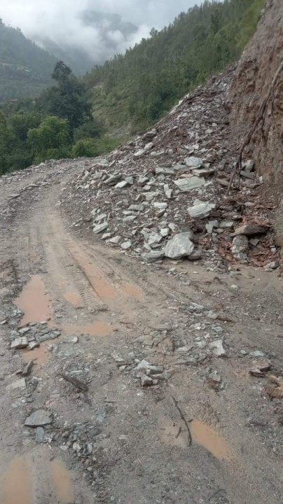 ठेकेदारकाे चरम लापरबाहीका कारण गुल्मीको इन्द्रेगाैडा, छल्दी, रातडाडाँ सडक समयमै सकिएन 