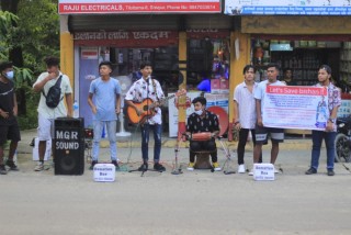 दाङका मृगौला र क्यान्सर पिडितलाई सहयोग गर्न देवदहमा दुई किशोरको कन्सर्ट, ३० हजार संकलन 