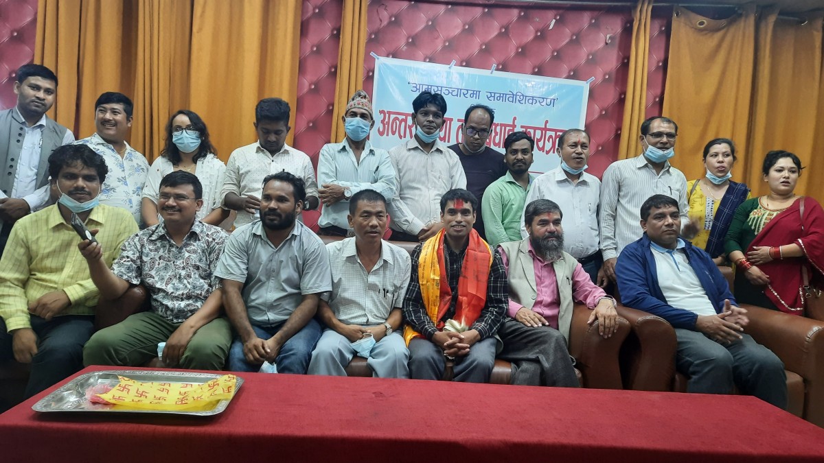 'सरकारी स्वामित्वका संचार माध्यममा पुनर्संरचना आवश्यक छ' - अध्यक्ष पहाडी 
