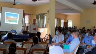 विध्यार्थीलाई जागिर खाने तरिका सिकाउन शिक्षा विकास निर्देशक विध्यालयमा 