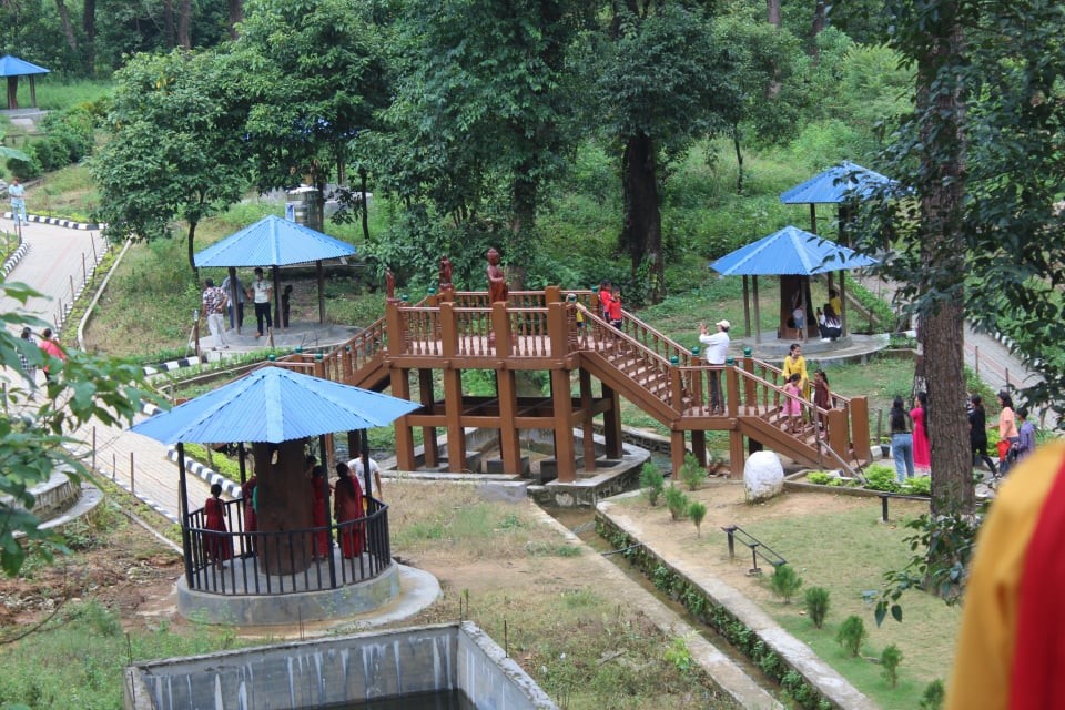 आन्तरिक पर्यटकको रोजाइ बन्दै देवदहको  गौतमबुद्ध राष्ट्रिय उद्यान