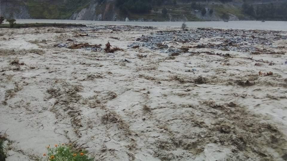 बझाङमा बाढी र पहिरोले  नौ जनाको मृत्यु, बेपत्ता २१ जनाको खोजी जारी