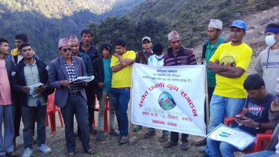सचेत प्रबासी युवा संगठनद्वारा बझाङका बाढी पहिरो पिडीतहरुलाई आर्थिक सहयोग 