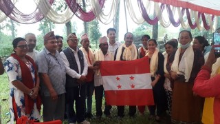 एमालेको लालकिल्लामा पहिरो, एकैदिन सय बढी कार्यकर्ता कांग्रेसमा प्रवेश