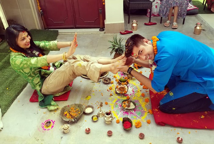 भाइटीकाको उत्तम साइत ११ : २ बजे, चन्द्रमा दाहिने पार्न कसरी टीका लगाउँने ?