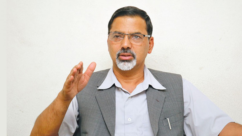 'अहिलेको परिवर्तनको नेतृत्व गर्ने आँट प्रचण्डले गरेका हुन'-अर्थमन्त्रीको शर्मा