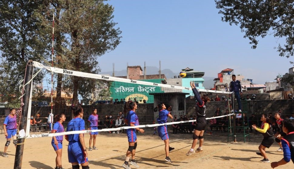 बुटवलमा अन्तरपालिकास्तरीय महिला भलिबल प्रतियोगिता सुरु