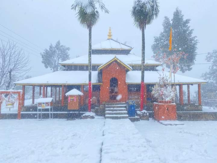 एक करोड लगानीमा रेसुङ्गाको काखमा बन्यो आकर्षक मन्दिर
