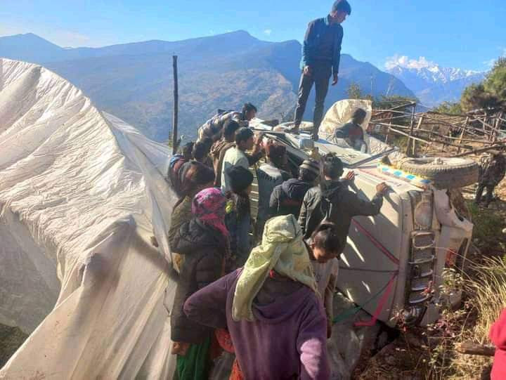 कैलाशबाट सदरमुकाम चैनपुर आउँदै गरेको जिप मोतलिमा दुर्घटना