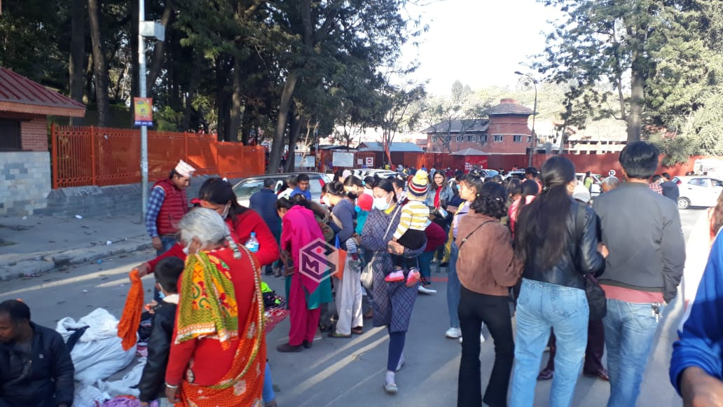 पशुपतिनाथ : मेला सकियो, भिड सकिएन 