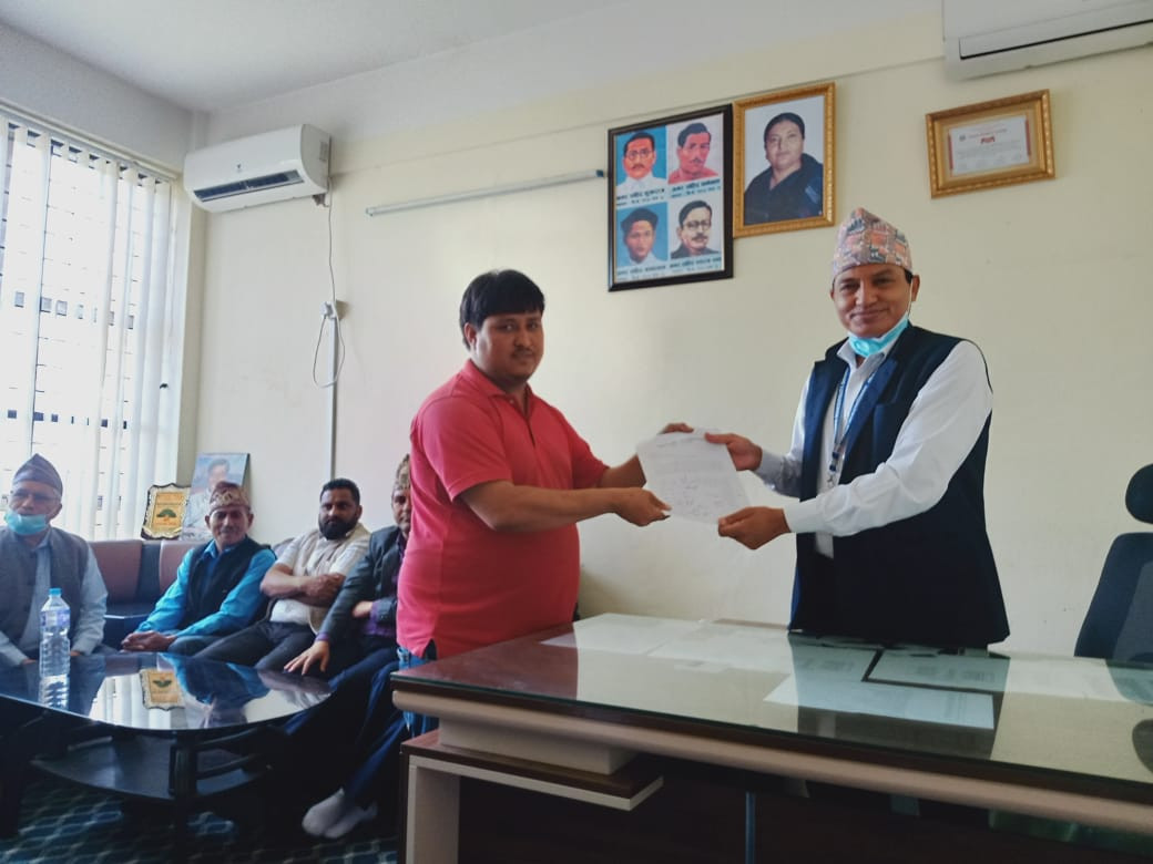 जग्गा नापी प्रक्रियामा वडा नं. ८ लाई छुटाईएको भन्दै माओवादी केन्द्र देवदहले बुझायो ज्ञापन पत्र