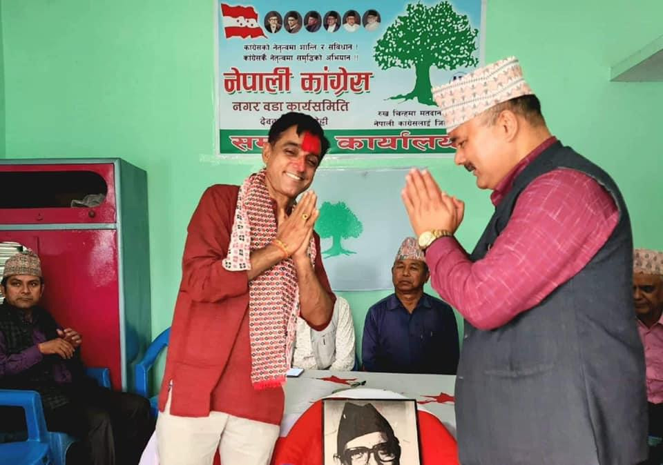 एमालेमा क्षमता र योगदानको कदर नभएको भन्दै कांग्रेस प्रवेश गरे कलाकार तेजु अर्याल