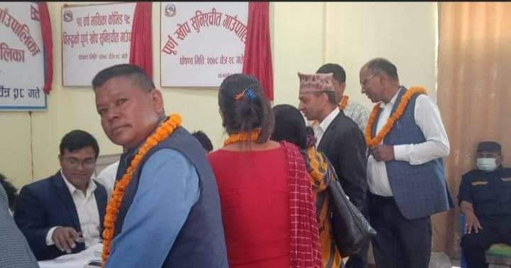 के भन्छन् छत्रकोट गाउँपालिकाका उपाध्यक्ष पदका उम्मेदवार गुमान सिंह  पुन?