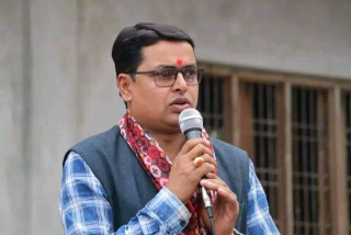 पालिकामा नयाँ एम्बुलेन्सको व्यवस्था नहुन्जेल सरकारी गाडी चढ्दिन : पाण्डे