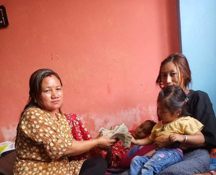 मगर संसार फ़ोटो ग्यालरीद्वारा  मृगौला पिडितलाइ आर्थिक सहयोग