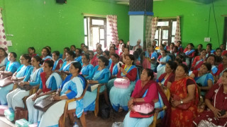 मुसिकोटका स्वास्थ्य स्वयं सेविकाले टोल टोलमा  प्राथमिक उपचार गर्ने 
