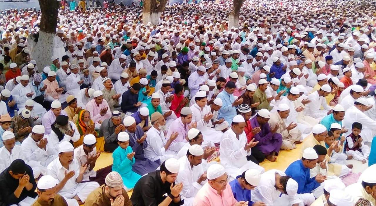 मुस्लिम धर्मावलम्बीले आज बकर ईद मनाउदै