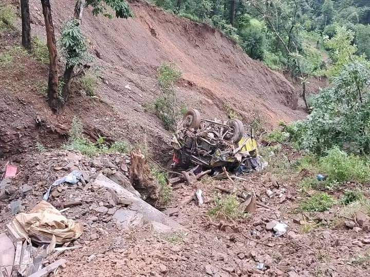 गुल्मीको सिमिचाैरमा ट्रक दुर्घटना, चालकको घटनास्थलमै मृत्यु   