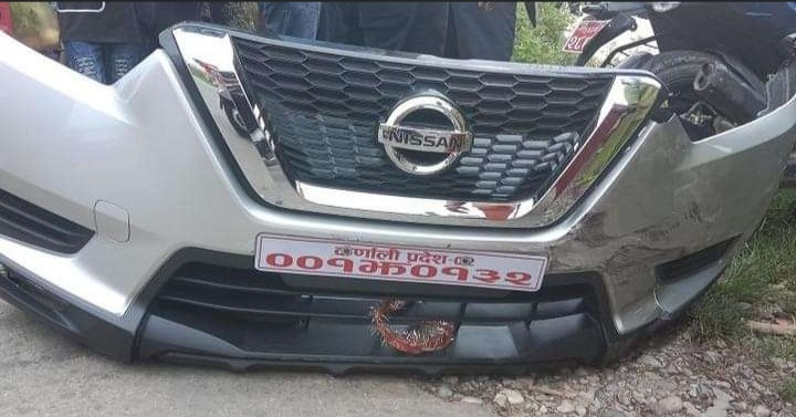 कृषि मन्त्रालयका सचिव चढ्ने गाडीको ठक्करबाट दुईजना घाइते