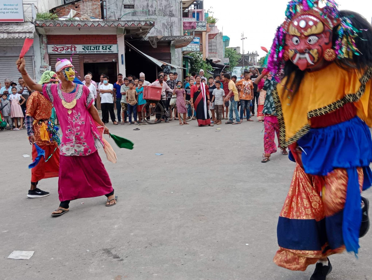 हरैयामा पहिलोपटक लाखेनाच प्रदर्शन