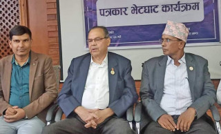 राजनीतिमा विचारवान युवा पुस्ता बनिसकेको छैन : झलनाथ खनाल