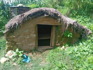 हटेन महिनावारीमा छाउगोठको बास : सर्प, बाघ, भालुको सिकारसंगै बलात्कृत हुने त्रास