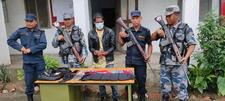 अबैध लागूऔषध चरेस सहित एक जना पक्राउ