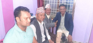 विज्ञप्ति जारी गर्दै कांग्रेसका बागी उम्मेदवारले लिए उमेदवारी फिर्ता