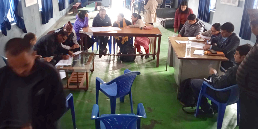 आत्महत्याका घटनाहरु बढ्दै गएकोमा सरोकारवालाको चिन्ता