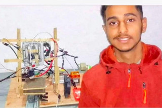 १० कक्षामा अध्ययनरत विद्यार्थी आशुतोष झाले आविष्कार गरे थ्रिडी प्रिन्टर