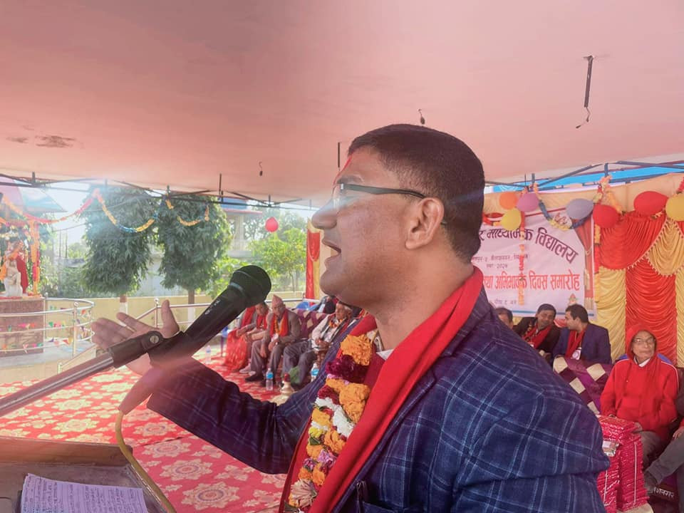 'सामुदायिक र निजी विद्यालयको पाठ्यपुस्तकमा एकरुपता आवश्यक'                                  