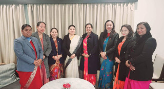 राष्ट्रपति भण्डारीसंग रुपन्देहीका ६ नगरका उपमेयरको भेट