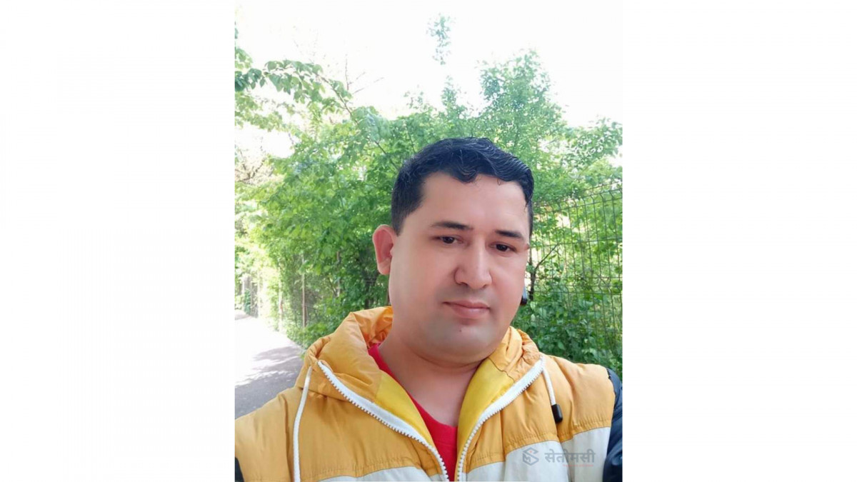 गजल: नमिले पनि बाँढ्न कफन आधा आधा  ...