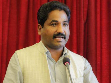 एमालेमा जन्मियो अर्को साइबर सेना,  प्रभु साहले बनाए ‘आइटी आर्मी’