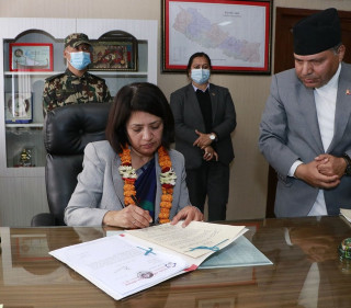 परराष्ट्रमन्त्री पौडेल श्रीलङ्का जादै