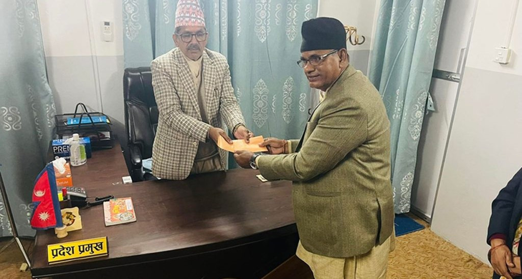 विश्वासको मत नपाएपछि सुदूरपश्चिमका मुख्यमन्त्री रावलले दिए राजीनामा