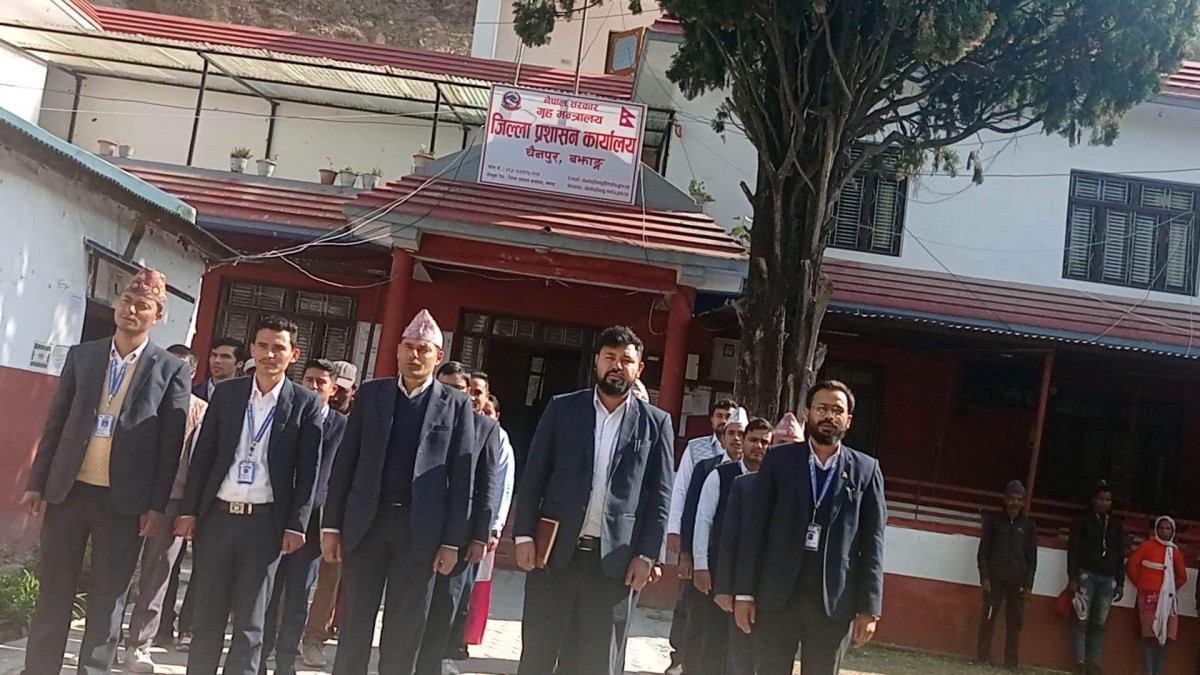 ढिलो कार्यालय आउने कर्मचारी तह लगाउन जिप्रका बझाङमा १० बजे बज्छ राष्ट्रियगान