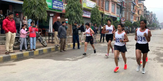 महिला हाफ खुला म्याराथनको उपाधि न्यौपानेलाई