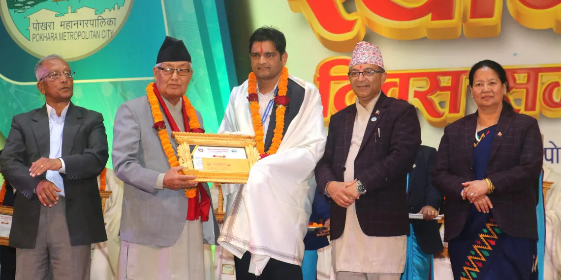 पोखरा सडक पेटिका रुख विरुवा बिना समन्वय निर्ममतापूर्वक काटछाट्